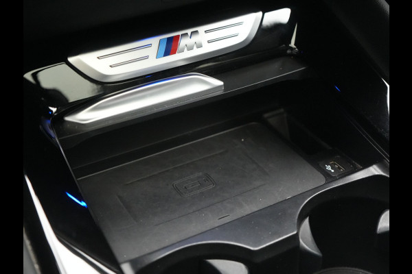 BMW X4 M40i M Sport 354pk | Trekhaak Af Fabriek | Panodak | Head Up | Adaptive Cruise | 360 Camera | Adaptief Onderstel | Lederen Sportstoelen Memory & Verwarmd | 21"L.M | Keyless | Blis | Sfeerverlichting | Apple Carplay |