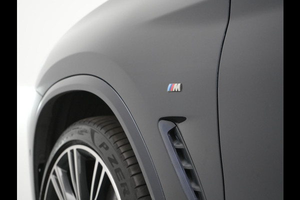 BMW X4 M40i M Sport 354pk | Trekhaak Af Fabriek | Panodak | Head Up | Adaptive Cruise | 360 Camera | Adaptief Onderstel | Lederen Sportstoelen Memory & Verwarmd | 21"L.M | Keyless | Blis | Sfeerverlichting | Apple Carplay |
