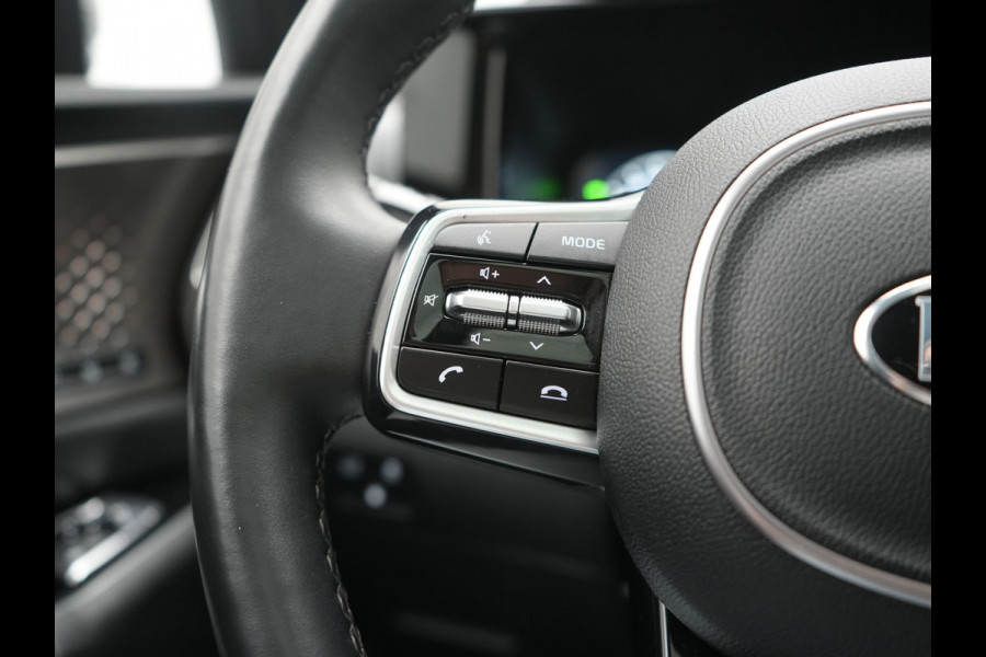 Kia Sorento 1.6 T-GDI 4WD ExecutiveLine PHEV 265pk Dealer O.H. | Trekhaak Afn. | Panodak | Adaptive Cruise | Head Up | 360 Camera | Bose Audio | Luxe Lederen Comfortstoelen Memory & Ventilatie | Stoelen & Stuur Verwarmd | Blis | Keyless | Plug In Hybrid