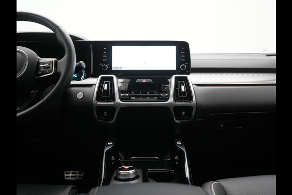 Kia Sorento 1.6 T-GDI 4WD ExecutiveLine PHEV 265pk Dealer O.H. | Trekhaak Afn. | Panodak | Adaptive Cruise | Head Up | 360 Camera | Bose Audio | Luxe Lederen Comfortstoelen Memory & Ventilatie | Stoelen & Stuur Verwarmd | Blis | Keyless | Plug In Hybrid