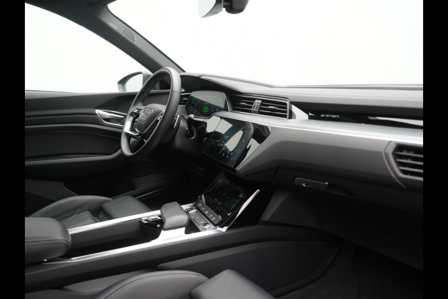 Audi Q8 e-tron 55 Quattro S Edition 114 kWh 408pk Dealer O.H. | Panodak | Luchtvering | Adaptive Cruise | Head Up | Bang & Olufsen | 360 Camera | Lederen Sportstoelen Verwarmd | Matrix LED | Keyless | Apple Carplay | Navigatie | DAB |