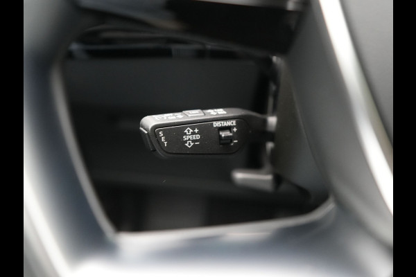 Audi Q8 e-tron 55 Quattro S Edition 114 kWh 408pk Dealer O.H. | Panodak | Luchtvering | Adaptive Cruise | Head Up | Bang & Olufsen | 360 Camera | Lederen Sportstoelen Verwarmd | Matrix LED | Keyless | Apple Carplay | Navigatie | DAB |