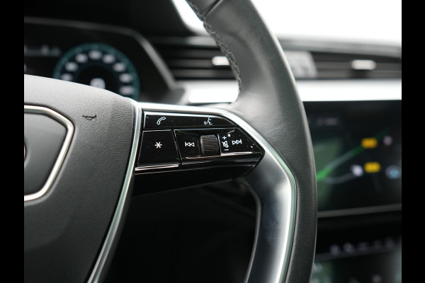 Audi Q8 e-tron 55 Quattro S Edition 114 kWh 408pk Dealer O.H. | Panodak | Luchtvering | Adaptive Cruise | Head Up | Bang & Olufsen | 360 Camera | Lederen Sportstoelen Verwarmd | Matrix LED | Keyless | Apple Carplay | Navigatie | DAB |
