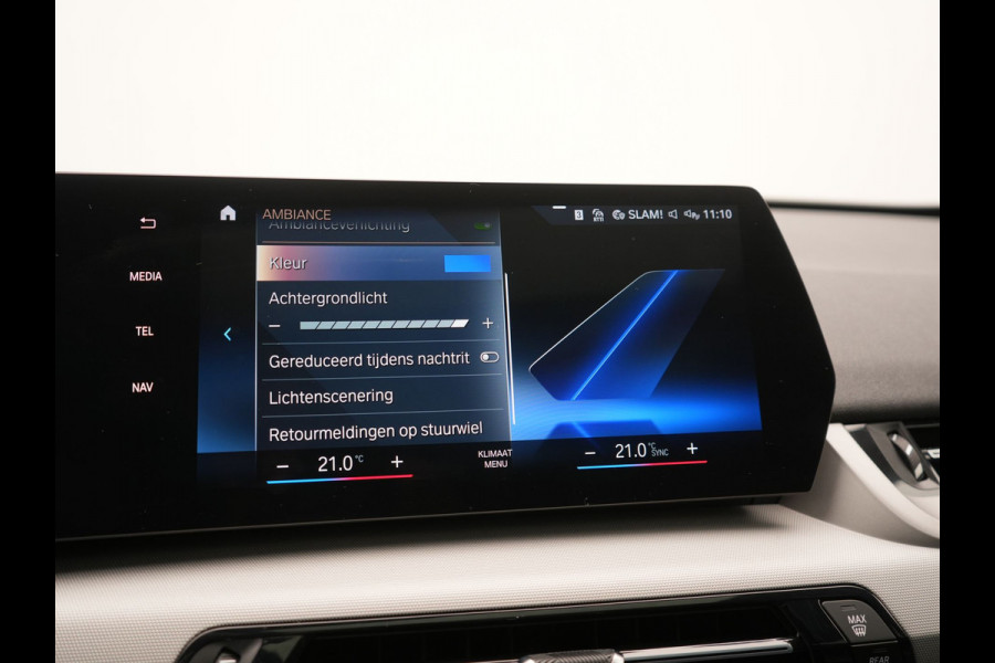 BMW iX1 xDrive30 67 kWh 313pk Dealer O.H. | Trekhaak Af Fabriek | Panodak | Adaptive Cruise | Head Up | 360 Camera | Harman / Kardon | Adaptief Onderstel | Lederen Sportstoelen Massage & Verwarmd | Stuur Verwarmd | Hifi Audio | Keyless | Blis |