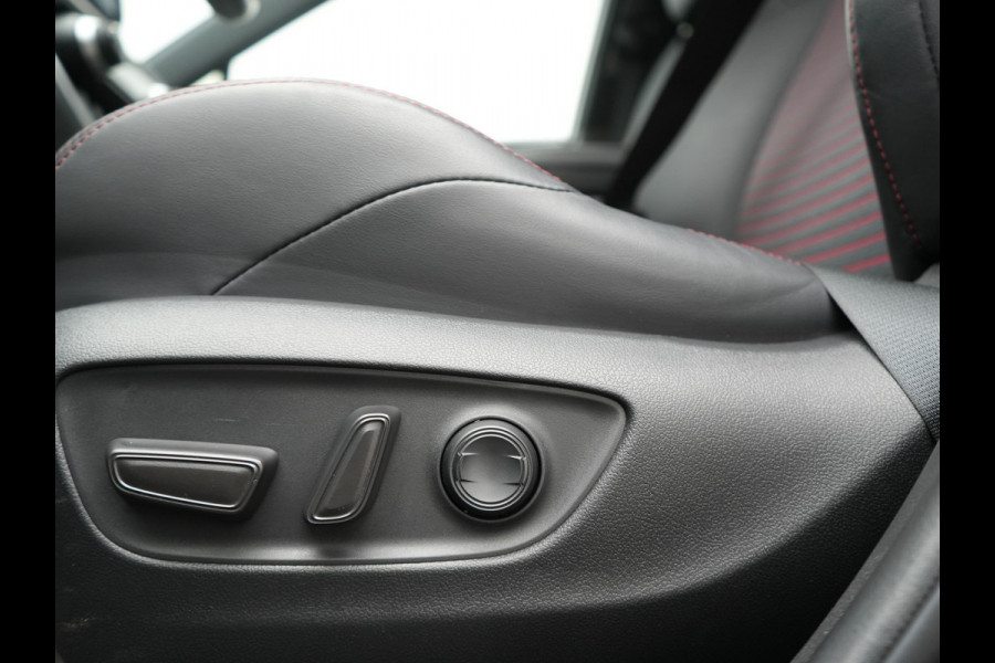 Toyota RAV4 FACELIFT 2.5 Style PHEV 306pk Dealer O.H. | Trekhaak Afn. | Adaptive Cruise | Camera | Apple Carplay | Sportstoelen & Stuur Verwarmd | Keyless | Blis | DAB | 19"L.M | Plug In Hybrid |