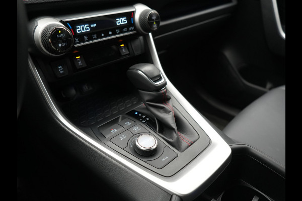 Toyota RAV4 FACELIFT 2.5 Style PHEV 306pk Dealer O.H. | Trekhaak Afn. | Adaptive Cruise | Camera | Apple Carplay | Sportstoelen & Stuur Verwarmd | Keyless | Blis | DAB | 19"L.M | Plug In Hybrid |