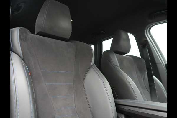 BMW X1 xDrive25e M Sport PHEV 245pk Dealer O.H. | Trekhaak Af Fabriek | Camera | Alcantara Sportstoelen Memory & Verwarmd | Adaptief Onderstel | Keyless | Sfeerverlichting | Adaptive LED | Widescreen Navi | DAB | Plug In Hybrid |