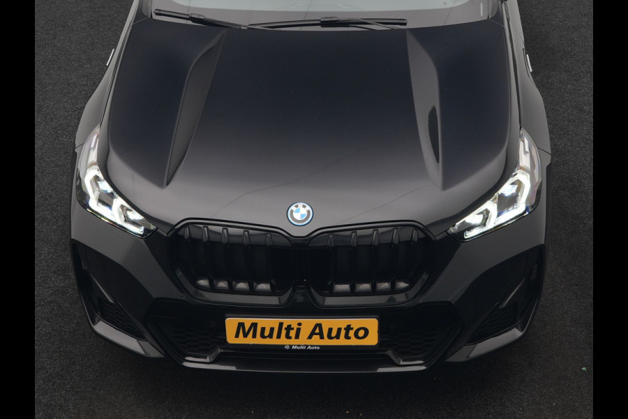 BMW X1 xDrive25e M Sport PHEV 245pk Dealer O.H. | Trekhaak Af Fabriek | Camera | Alcantara Sportstoelen Memory & Verwarmd | Adaptief Onderstel | Keyless | Sfeerverlichting | Adaptive LED | Widescreen Navi | DAB | Plug In Hybrid |