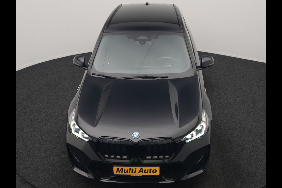 BMW X1 xDrive25e M Sport PHEV 245pk Dealer O.H. | Trekhaak Af Fabriek | Camera | Alcantara Sportstoelen Memory & Verwarmd | Adaptief Onderstel | Keyless | Sfeerverlichting | Adaptive LED | Widescreen Navi | DAB | Plug In Hybrid |