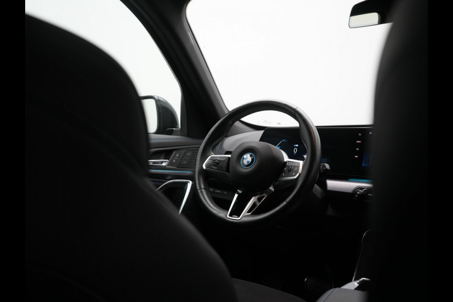 BMW X1 xDrive25e M Sport PHEV 245pk Dealer O.H. | Trekhaak Af Fabriek | Camera | Alcantara Sportstoelen Memory & Verwarmd | Adaptief Onderstel | Keyless | Sfeerverlichting | Adaptive LED | Widescreen Navi | DAB | Plug In Hybrid |