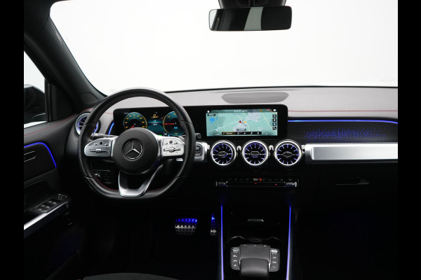 Mercedes-Benz EQB 300 4MATIC AMG Line 69,7 kWh 228pk Dealer O.H. | Trekhaak Af Fabriek | Camera | MBUX Widescreen Navi | Alcantara Sportstoelen Verwarmd | Sfeerverlichting | Night Pakket | Cruise Control | Virtual | DAB |