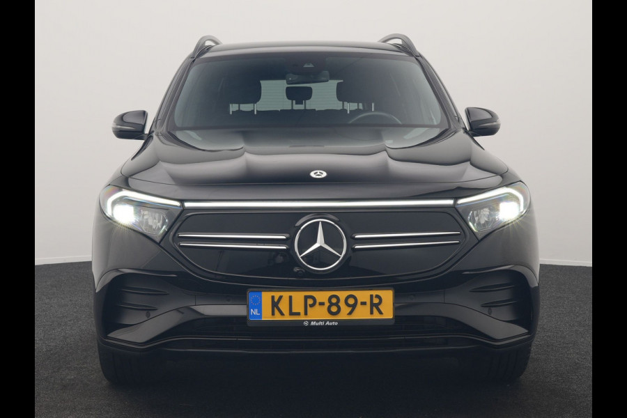 Mercedes-Benz EQB 300 4MATIC AMG Line 69,7 kWh 228pk Dealer O.H. | Trekhaak Af Fabriek | Camera | MBUX Widescreen Navi | Alcantara Sportstoelen Verwarmd | Sfeerverlichting | Night Pakket | Cruise Control | Virtual | DAB |