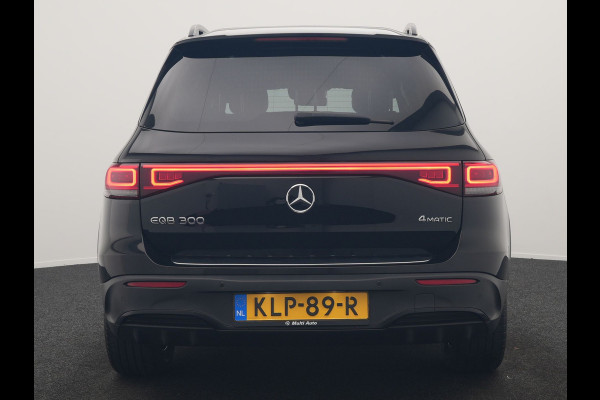 Mercedes-Benz EQB 300 4MATIC AMG Line 69,7 kWh 228pk Dealer O.H. | Trekhaak Af Fabriek | Camera | MBUX Widescreen Navi | Alcantara Sportstoelen Verwarmd | Sfeerverlichting | Night Pakket | Cruise Control | Virtual | DAB |
