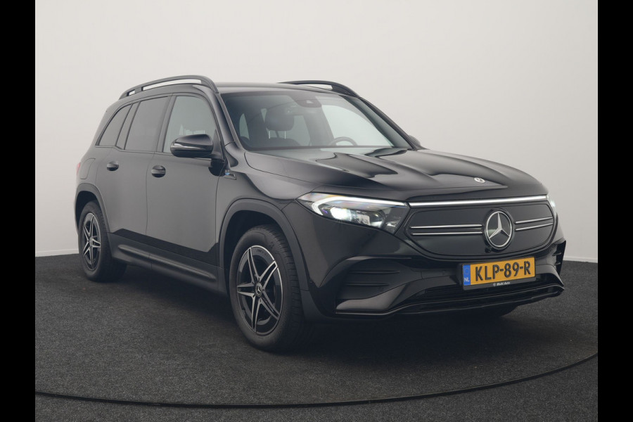 Mercedes-Benz EQB 300 4MATIC AMG Line 69,7 kWh 228pk Dealer O.H. | Trekhaak Af Fabriek | Camera | MBUX Widescreen Navi | Alcantara Sportstoelen Verwarmd | Sfeerverlichting | Night Pakket | Cruise Control | Virtual | DAB |