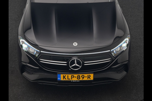 Mercedes-Benz EQB 300 4MATIC AMG Line 69,7 kWh 228pk Dealer O.H. | Trekhaak Af Fabriek | Camera | MBUX Widescreen Navi | Alcantara Sportstoelen Verwarmd | Sfeerverlichting | Night Pakket | Cruise Control | Virtual | DAB |