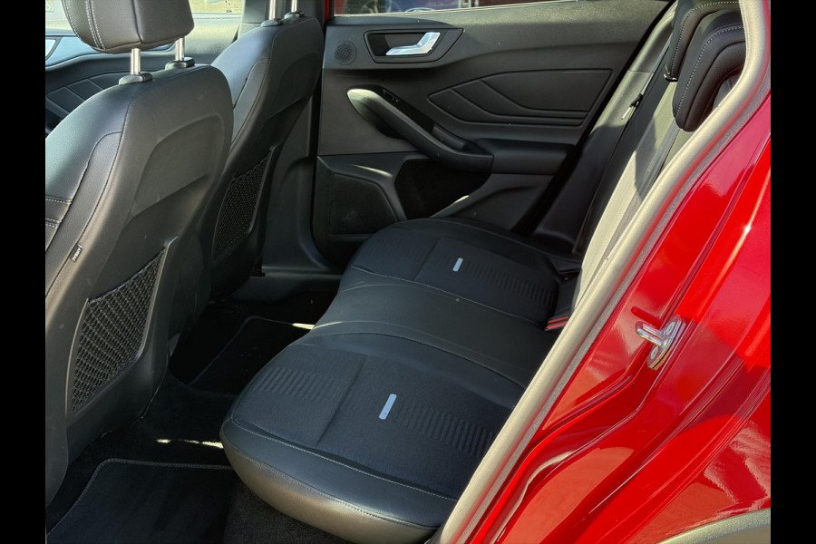 Ford FOCUS Wagon 1.0 EcoBoost Hybrid Active X Business 126.500 KM | Trekhaak | Navigatie | Panorama Dak