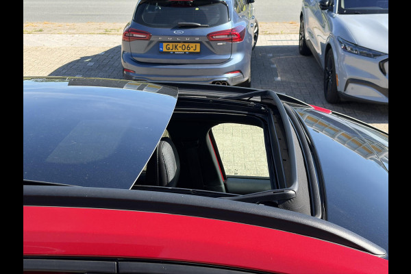 Ford FOCUS Wagon 1.0 EcoBoost Hybrid Active X Business 126.500 KM | Trekhaak | Navigatie | Panorama Dak