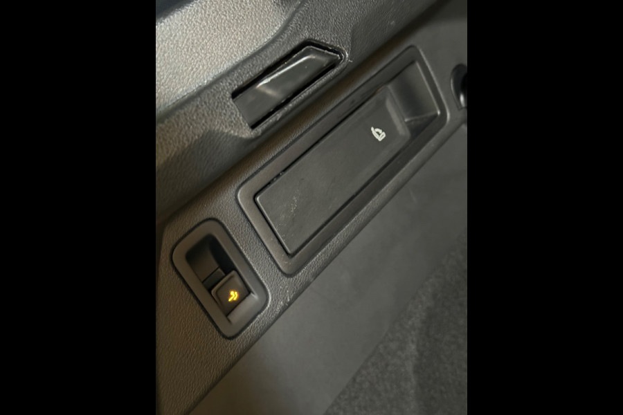 Volkswagen Tiguan 1.5 TSI Elegance | R line | Pano | Trekhaak | Stoel/Stuurverwarming | Carplay | Led