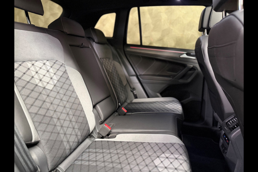 Volkswagen Tiguan 1.5 TSI Elegance | R line | Pano | Trekhaak | Stoel/Stuurverwarming | Carplay | Led