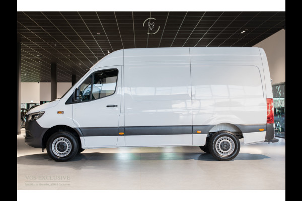 Mercedes-Benz Sprinter 317 CDI L2H2 Facelift|Pro|LED-verlichting|Cruise|MBUX|Camera|Betimmering|Verw-stoelen|New Service