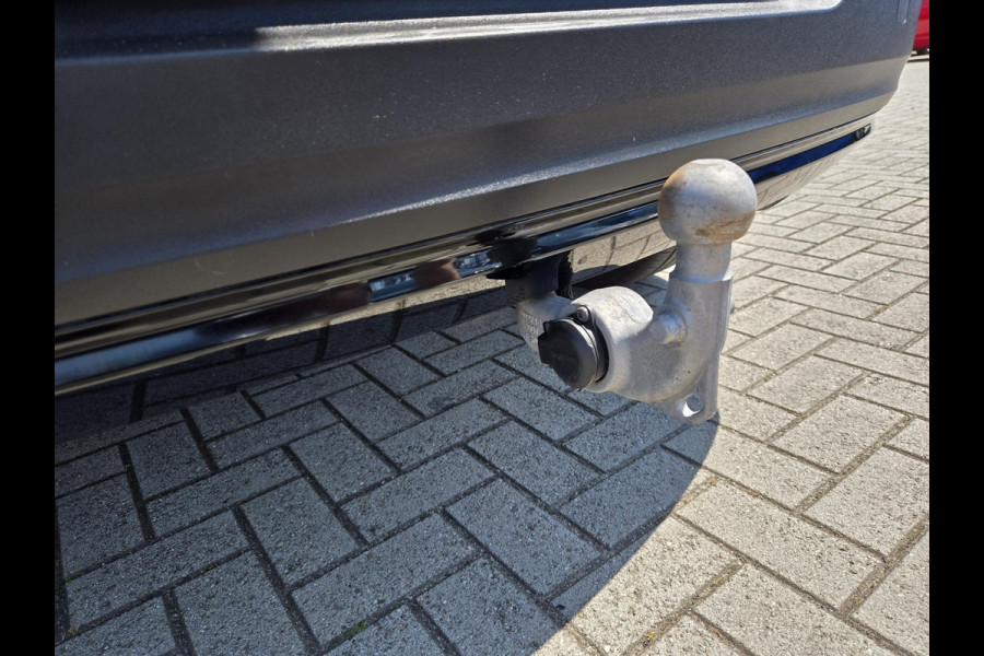 Volvo XC40 1.5 T5 Recharge R-Design NL-AUTO | PANODAK | TREKHAAK | 1/2 LEDER