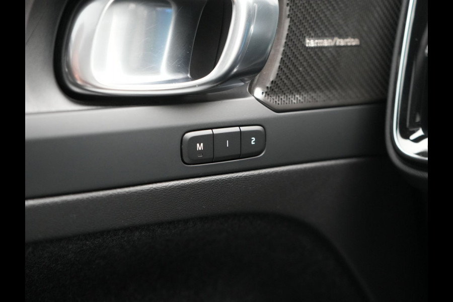 Volvo XC40 Recharge Twin Ultimate 78 kWh 408pk | Panodak | Adaptive Cruise | 360 Camera | Harman / Kardon | Lederen Sportstoelen Memory & Verwarmd | Blis | Keyless | Stuur Verwarmd | Google Assistent | Apple Carplay | DAB | 20"L.M |