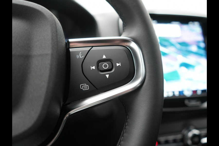 Volvo XC40 Recharge Twin Ultimate 78 kWh 408pk | Panodak | Adaptive Cruise | 360 Camera | Harman / Kardon | Lederen Sportstoelen Memory & Verwarmd | Blis | Keyless | Stuur Verwarmd | Google Assistent | Apple Carplay | DAB | 20"L.M |