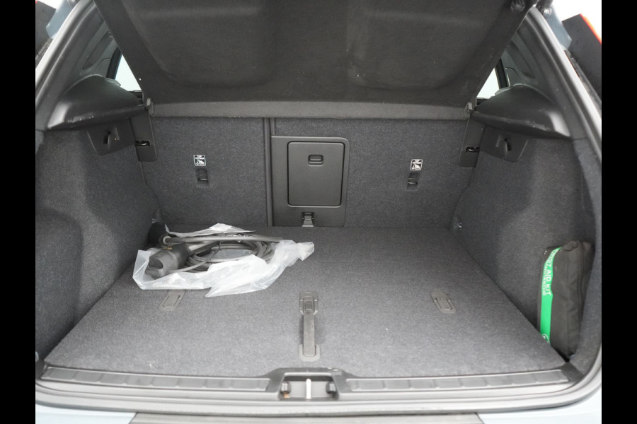 Volvo XC40 Recharge Twin Ultimate 78 kWh 408pk | Panodak | Adaptive Cruise | 360 Camera | Harman / Kardon | Lederen Sportstoelen Memory & Verwarmd | Blis | Keyless | Stuur Verwarmd | Google Assistent | Apple Carplay | DAB | 20"L.M |