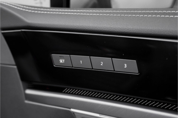 Volkswagen Touareg 3.0 TSi eHybrid 4MOTION R Facelift Black Style Pano Nachtzicht