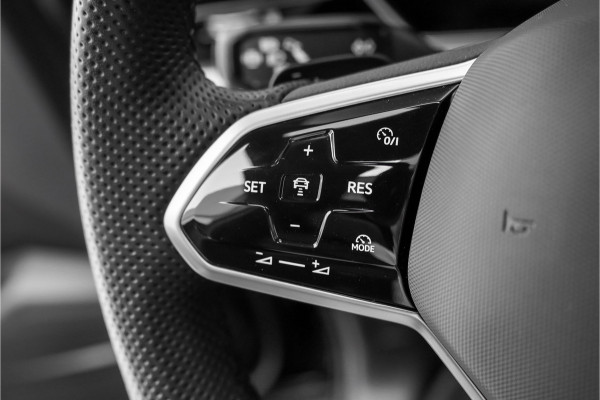 Volkswagen Touareg 3.0 TSi eHybrid 4MOTION R Facelift Black Style Pano Nachtzicht