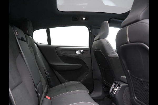 Volvo C40 Plus Recharge Pure Electric 69 kWh 231pk Dealer O.H. | Trekhaak Af Fabriek | Panodak | Adaptive Cruise | Camera | Alcantara Sportstoelen & Stuur Verwarmd | Keyless | Blis | Google Assistent | Apple Carplay | DAB |