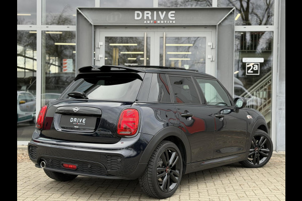 MINI 5-deurs 1.5 Cooper Dalston Edition JCW|Pano|H/K|Enigmatic Black