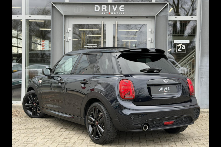 MINI 5-deurs 1.5 Cooper Dalston Edition JCW|Pano|H/K|Enigmatic Black