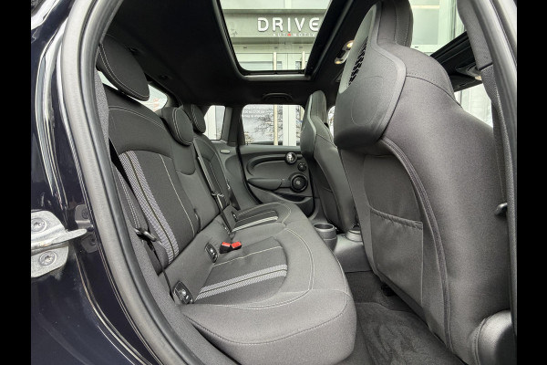 MINI 5-deurs 1.5 Cooper Dalston Edition JCW|Pano|H/K|Enigmatic Black