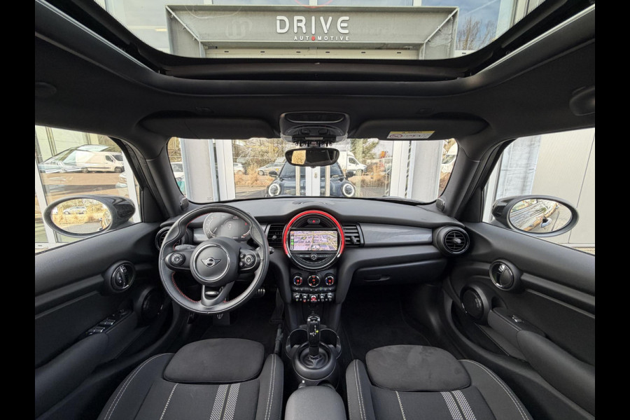 MINI 5-deurs 1.5 Cooper Dalston Edition JCW|Pano|H/K|Enigmatic Black