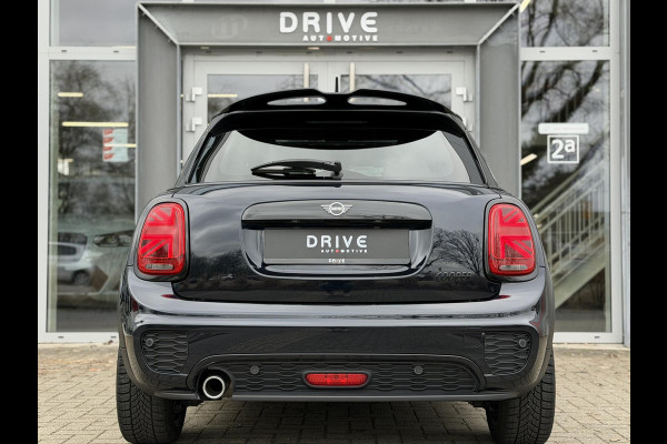 MINI 5-deurs 1.5 Cooper Dalston Edition JCW|Pano|H/K|Enigmatic Black