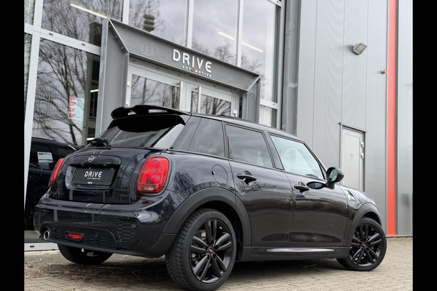 MINI 5-deurs 1.5 Cooper Dalston Edition JCW|Pano|H/K|Enigmatic Black
