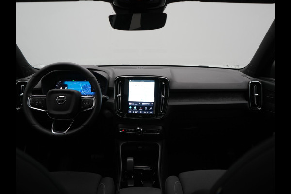 Volvo XC40 Single Motor Extended Range Ultimate 82 kWh 252pk Dealer O.H. | Panodak | Adaptive Cruise | 360 Camera | Harman / Kardon | Warmtepomp | Sportstoelen Memory & Verwarmd | Google Assistent | Keyless | Blis | Stuur Verwarmd | Apple Carplay | DAB | 19"L.M |