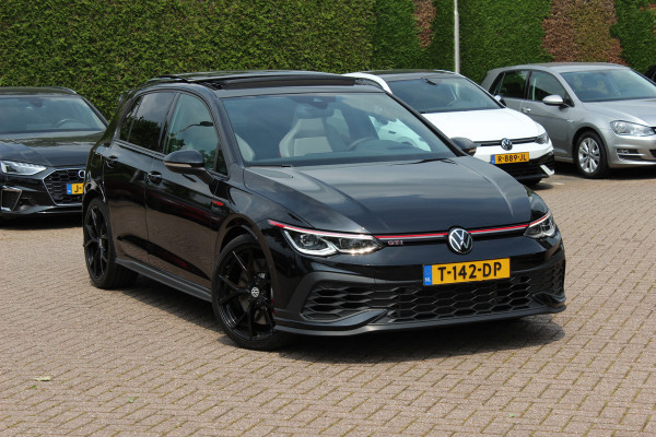 Volkswagen Golf 2.0 TSI GTI Clubsport / Full option! / Panoramadak / Camera / Head-up / Leder / Nurburgring / 19'' / Harman Kardon / Matrix LED / Stoelventilatie+Verwarming+Massage / Stuurverwarming / Dodehoek / DAB / ACC