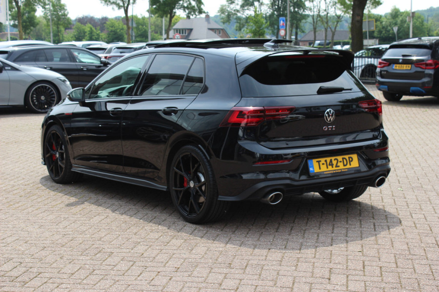 Volkswagen Golf 2.0 TSI GTI Clubsport / Full option! / Panoramadak / Camera / Head-up / Leder / Nurburgring / 19'' / Harman Kardon / Matrix LED / Stoelventilatie+Verwarming+Massage / Stuurverwarming / Dodehoek / DAB / ACC