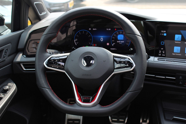 Volkswagen Golf 2.0 TSI GTI Clubsport / Full option! / Panoramadak / Camera / Head-up / Leder / Nurburgring / 19'' / Harman Kardon / Matrix LED / Stoelventilatie+Verwarming+Massage / Stuurverwarming / Dodehoek / DAB / ACC