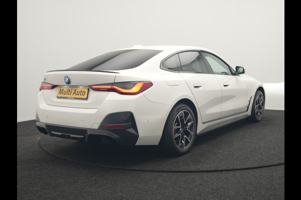 BMW i4 eDrive35 M Sport PRO 70 kWh 286pk Dealer O.H | Trekhaak Af Fabriek | Adaptive Cruise | 360 Camera | Adaptive Onderstel |  Alcantara Sportstoelen Verwarmd | Widescreen Navi | Apple Carplay | Virtual | DAB | 18" L.M |