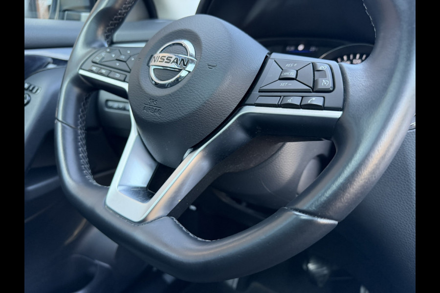 Nissan QASHQAI 1.3 DIG-T / 140 PK / Trekhaak / Panoramadak / Apple CarPlay-Andorid / 4 NIEUWE MICHELIN / NAVI + Camera / 1e Eigena