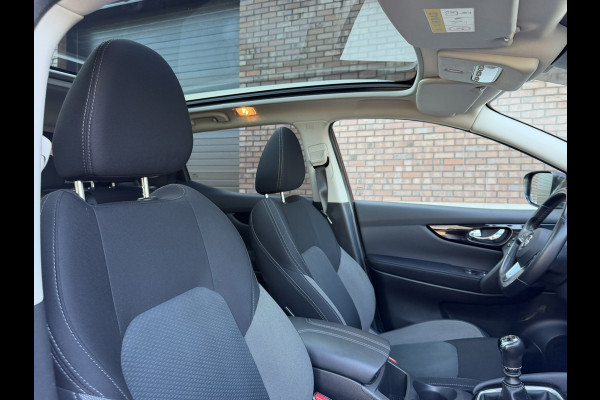 Nissan QASHQAI 1.3 DIG-T / 140 PK / Trekhaak / Panoramadak / Apple CarPlay-Andorid / 4 NIEUWE MICHELIN / NAVI + Camera / 1e Eigena