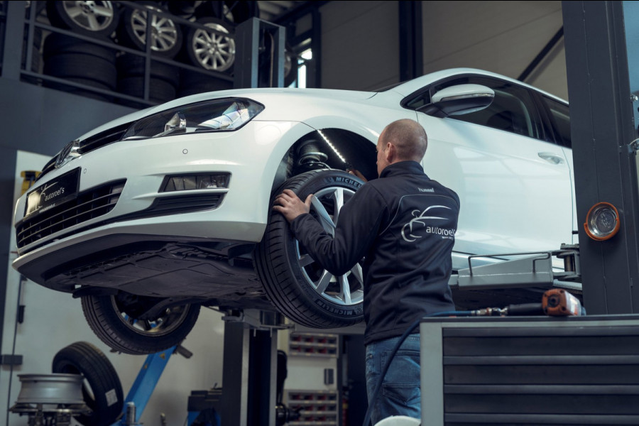 Nissan QASHQAI 1.3 DIG-T / 140 PK / Trekhaak / Panoramadak / Apple CarPlay-Andorid / 4 NIEUWE MICHELIN / NAVI + Camera / 1e Eigena