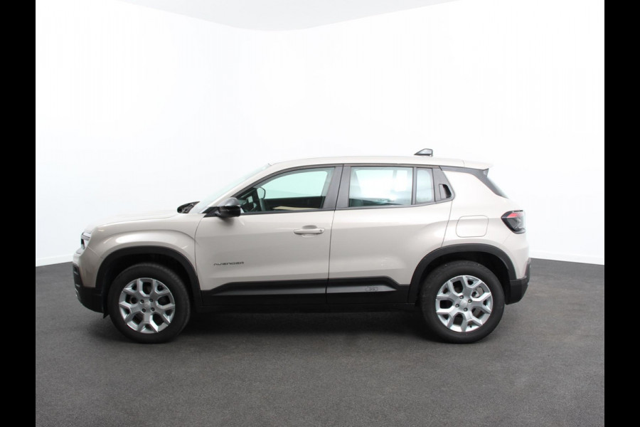 Jeep Avenger 1.2 e-Hybrid Altitude Automaat Climate control Adaptieve cruise control Led Achteruitrijcamera Parkeersensoren achter Lichtmetalen velgen Apple Carplay/ Android Auto