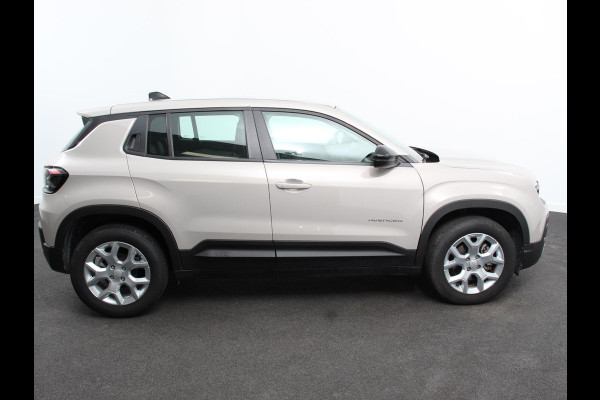 Jeep Avenger 1.2 e-Hybrid Altitude Automaat Climate control Adaptieve cruise control Led Achteruitrijcamera Parkeersensoren achter Lichtmetalen velgen Apple Carplay/ Android Auto