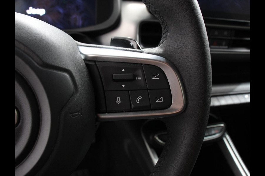 Jeep Avenger 1.2 e-Hybrid Altitude Automaat Climate control Adaptieve cruise control Led Achteruitrijcamera Parkeersensoren achter Lichtmetalen velgen Apple Carplay/ Android Auto