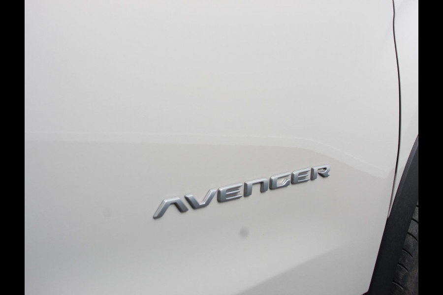 Jeep Avenger 1.2 e-Hybrid Altitude Automaat Climate control Adaptieve cruise control Led Achteruitrijcamera Parkeersensoren achter Lichtmetalen velgen Apple Carplay/ Android Auto