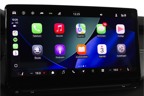 Škoda Octavia Combi 1.5 TSI MHEV 150 PK Sportline Business | S/K-Panodak | Elek. Trekhaak | Matrix Led | Adapt. Cruise | Winterpakket | 13 inch Navi | Camera | NAV + App. Connect | ECC | Elek. Klep | LM 18" | 5062